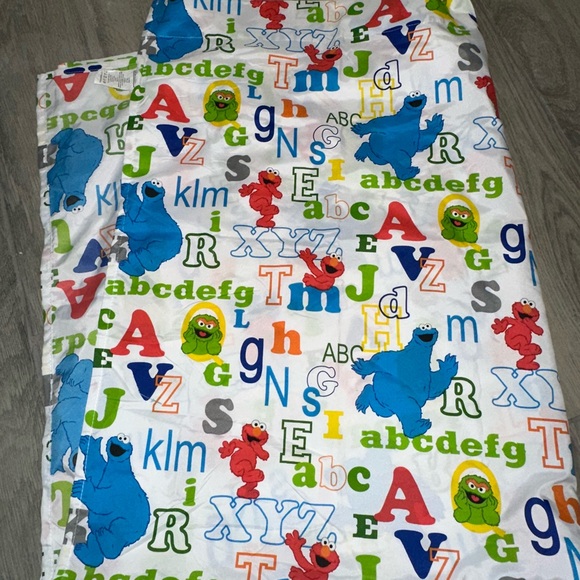 Sesame Street toddler bed set - Picture 6 of 6